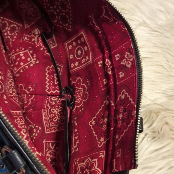 *RARE* Isabella Fiore leather Boston terrier dog shoulder bag purse tote - Picture 7 of 8